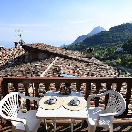 Rustico Pietre Antiche 5 * Gargnano
