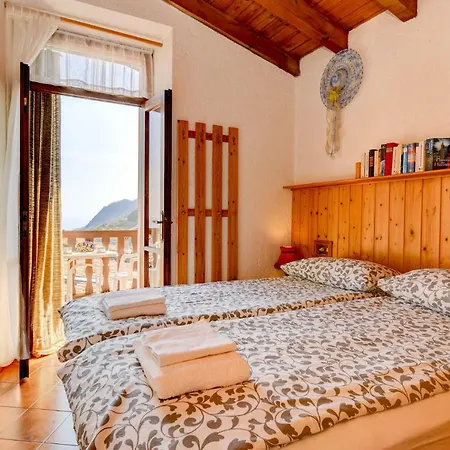 Rustico Pietre Antiche 5 *
